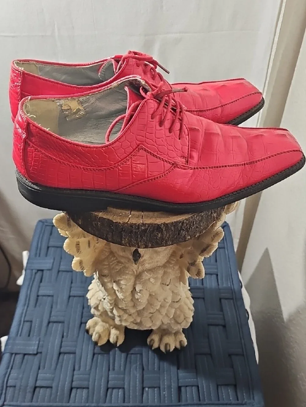 Men's Red Croc-Embossed Lace-Up Derby Shoes